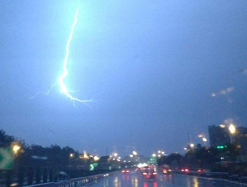 雷電的一般知識(shí)-從形成環(huán)境區(qū)別雷電的類別